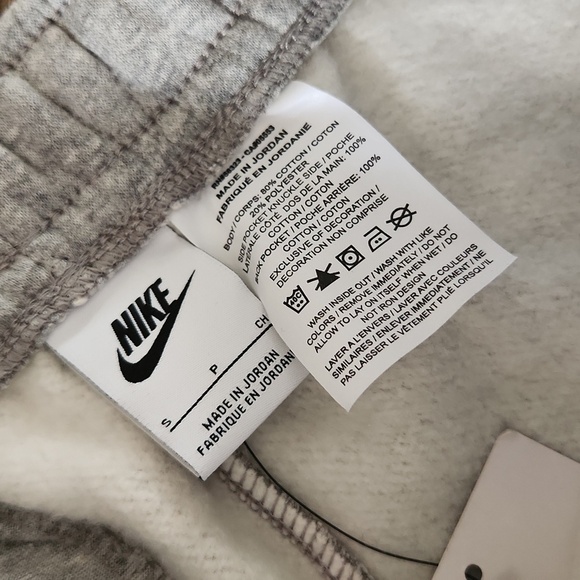 Nike-Men's Sportswear Club Short  Basketball Graphic - Picture 8 of 9